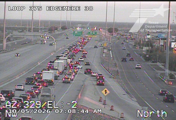 DianaGomezTV's tweet photo. 🚨Traffic Alert: Heading out soon? Watch for these 2 crashes causing major congestion on Loop 375.
📍Loop 375 north at Edgemere, left lane and shoulder blocked.
📍Loop 375 north at Montana, expect lane closures.
#EPTraffic #Roadways #CrashAlert #ElPasoTexas #TxDOT https://t.co/JYF0r3uGVN