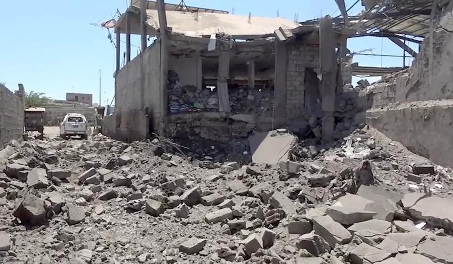 XHNews's tweet photo. A Yemeni teacher recounts how displacement during the war led her to build an educational center in rural Taiz, giving children a chance to continue learning despite conflict and poverty https://t.co/gNOMluveNz #LetterFromMideast https://t.co/ynoEGe8Lfb