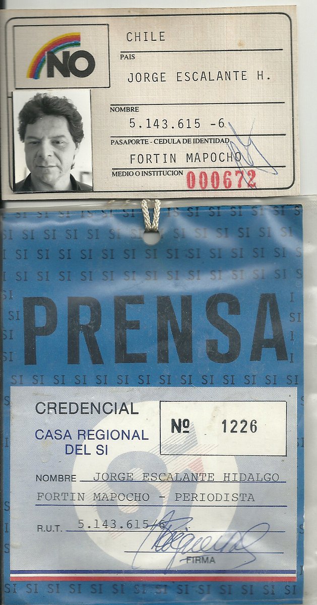 gatoescalante's tweet photo. -Gato te quiero en el comando Pinochet para los escrutinios.
Gato Gamboa me tira a los leones.
-¡Fortín Mapocho no entra aquí!
Forcejeo. Empujones. 
-Ya, déjalo entrar no más, total a estos huevones les ganamos hoy.
Esa noche, lágrimas de victoria y orgullo. https://t.co/uH2yBwq0v2