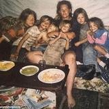 CubeSwirly's tweet photo. @dbd_user2016 @KyleMcCordMuse His white family. https://t.co/zlxr1YrmjQ