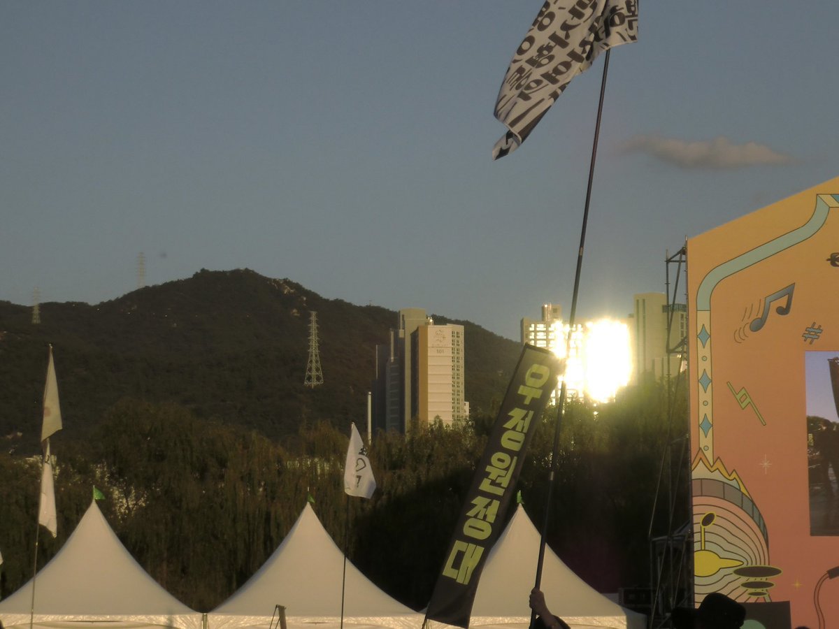 w9t1cu's tweet photo. 련나힘들엇지만다시가고싶은부락페입니다 https://t.co/fJYjtnM1Nq
