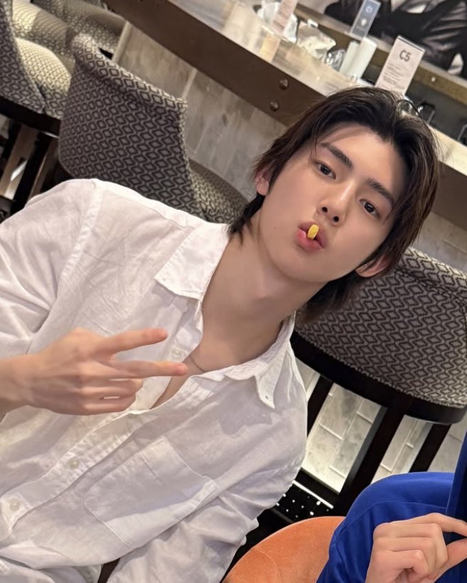 fevergrae's tweet photo. im not letting y’all move on https://t.co/iJi75lKwM5