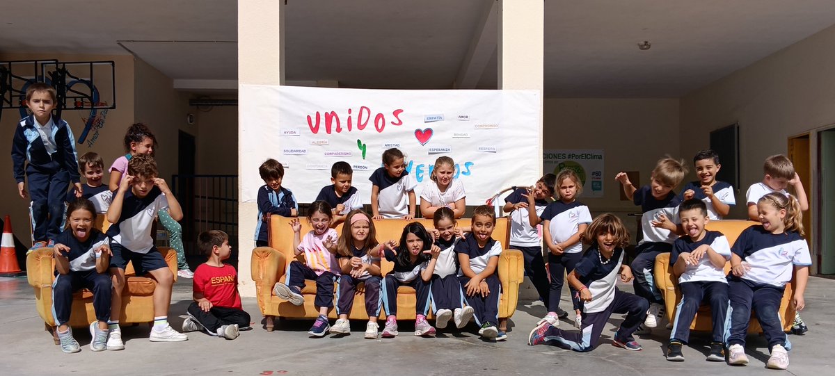 STrinidadZamora's tweet photo. 😉 Celebrar la inclusión no va de uniformar a los alumnos, sino de afinar cada instrumento para que la orquesta suene bien.
😘 Unidos en la #Misión, #Diversos en la forma de aprender.
¡Diversidad en el claustro y en las aulas, siempre!
#DíaDelDocente
#UnidosYDiversos https://t.co/OEEPPLgLW6