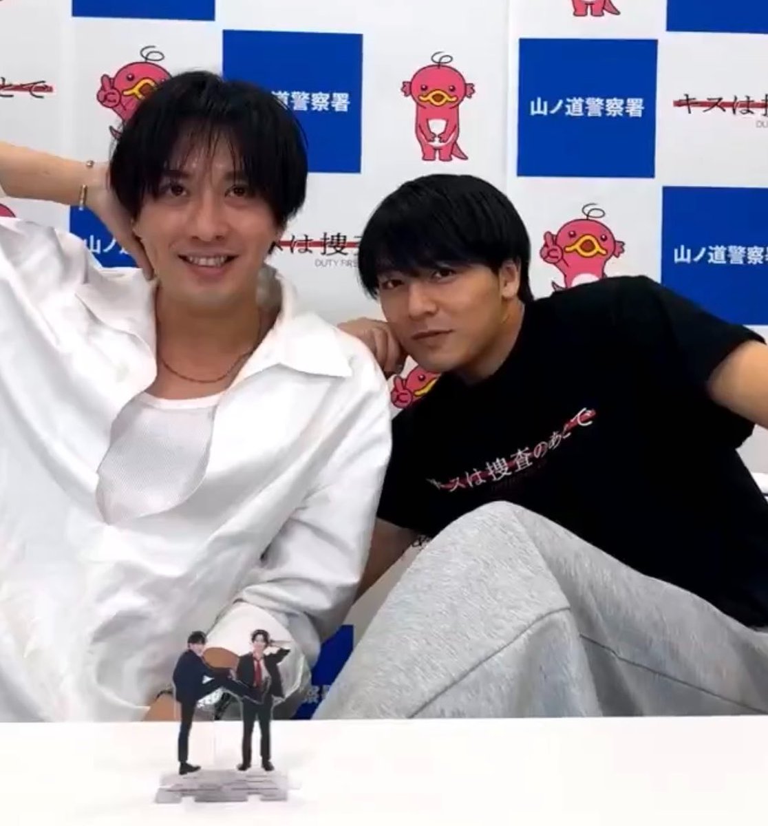 sailsummer_cnp's tweet photo. 役が抜けると"激メロお兄さん"と"人懐っこ弟"が加速していくのがほんまに良くて....
#キスあと #渡部秀 #齋藤璃佑 https://t.co/ImWgN4r29f