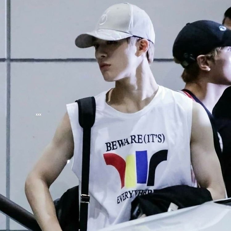 moonlitevelvett's tweet photo. nomin marching band au | beat of love (redebut)

Katanya para senior, ketua sama sekretaris tuh turun temurun pasti bakalan cinlok. Tapi Jeno ga percaya tuh? Tertarik sama Jaemin aja ngga. https://t.co/l1klyX3Agw