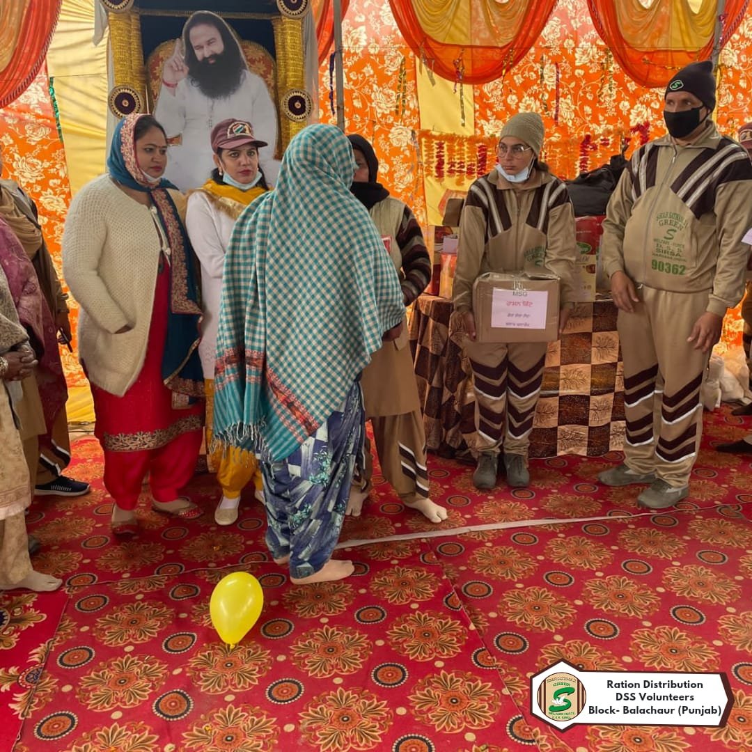 Drkuldeepinsan's tweet photo. Little acts of care can make a big difference. 🌸 Inspired by Saint Dr. Gurmeet Ram Rahim Singh Ji Insan, let compassion, kindness, and love brighten every life. ❤️

#OldAgeHomes 
 #OldAgeCare
 #CARE
 #ElderlyCare
#LatestNews
#BabaRamRahim
#DeraNews
#GurmeetRamRahim
#Welfare https://t.co/f2fkyceknU