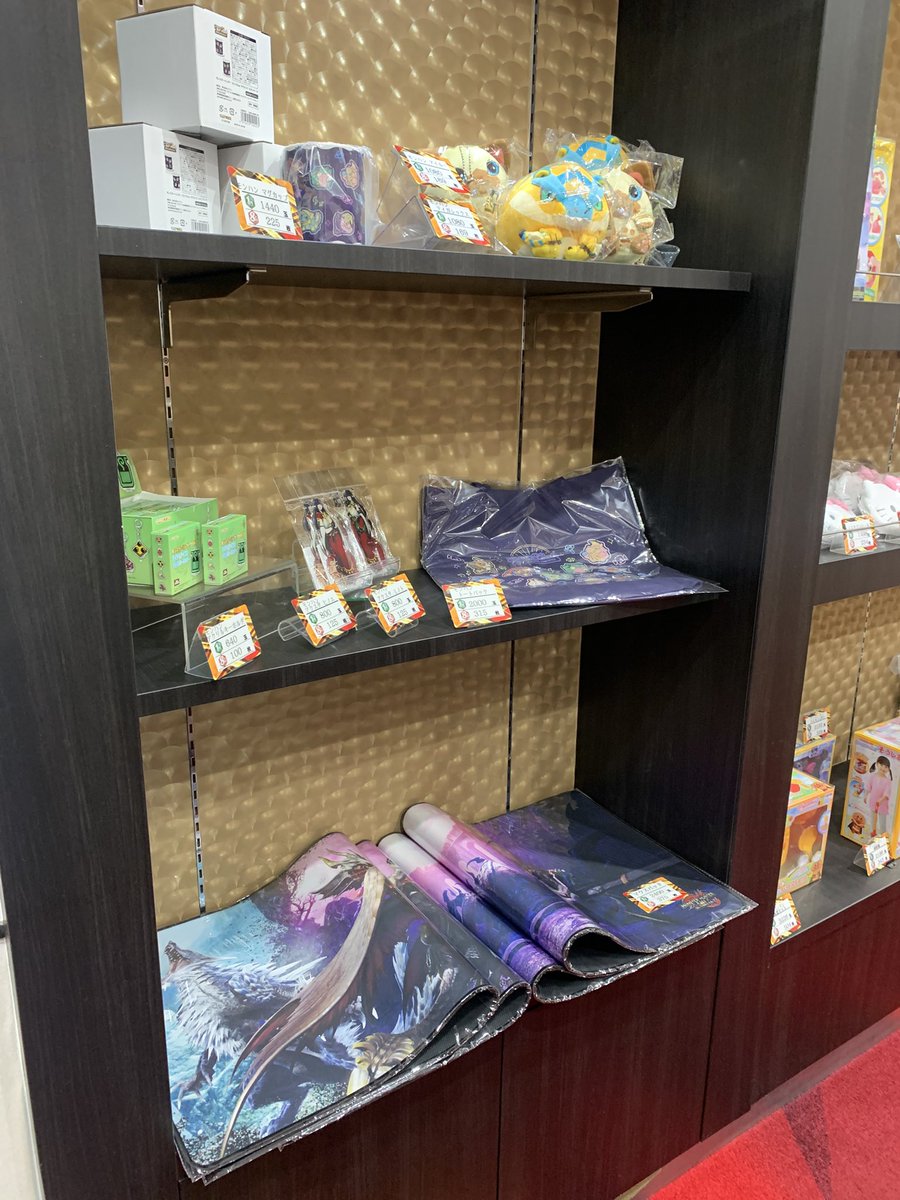 centralshiogama's tweet photo. 最新台が8スロで打てる🔥🔥

ガマセン自慢の8スロで遊んでみませんか⁉️😊

さらにモンハン特別景品コーナーもありますので、こちらも是非ご覧ください😆

#モンハンサンブレイク　#獣王 https://t.co/xy5obwgZUJ