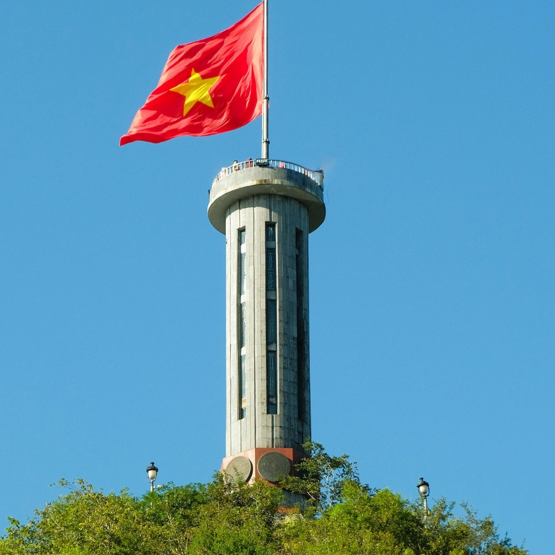 artthi's tweet photo. Discover Vietnam in 5 unforgettable days. Enjoy scenic attractions, rich culture, local cuisine, guided experiences, and seamless transfers—all at great value. Perfect for first-time visitors, families, and friends. Book early to secure your https://t.co/tDpMlrNqiq