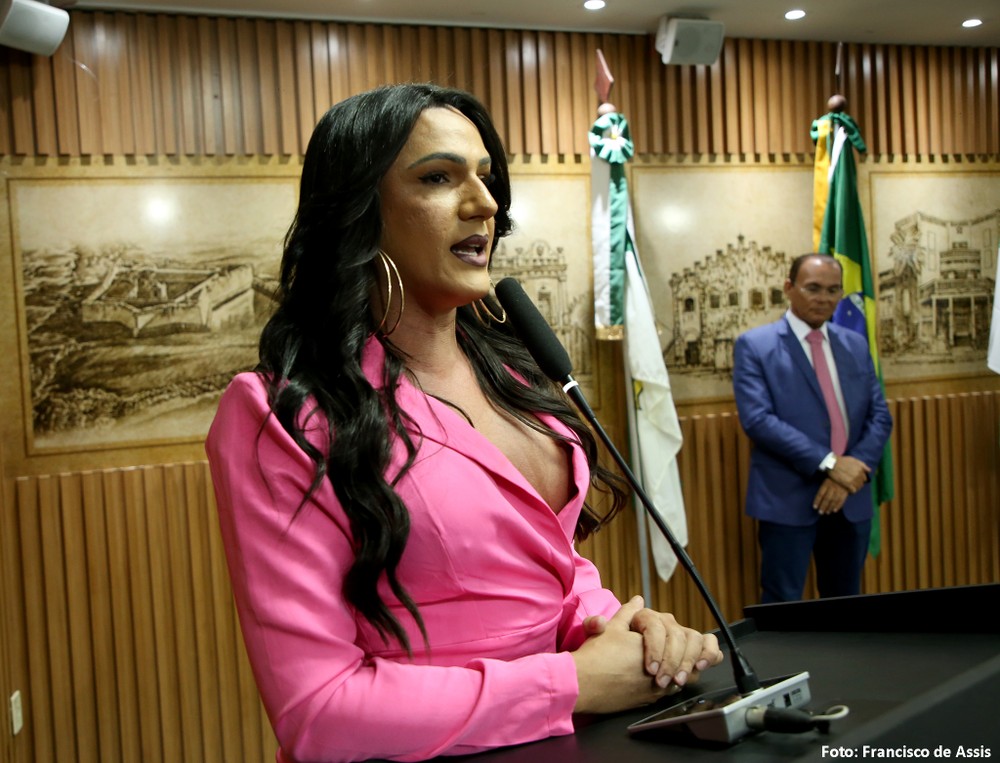 g1rn's tweet photo. Thabatta Pimenta é a primeira mulher trans eleita deputada federal no RN https://t.co/DJKXCaJa6m https://t.co/1XHlzhryQ6