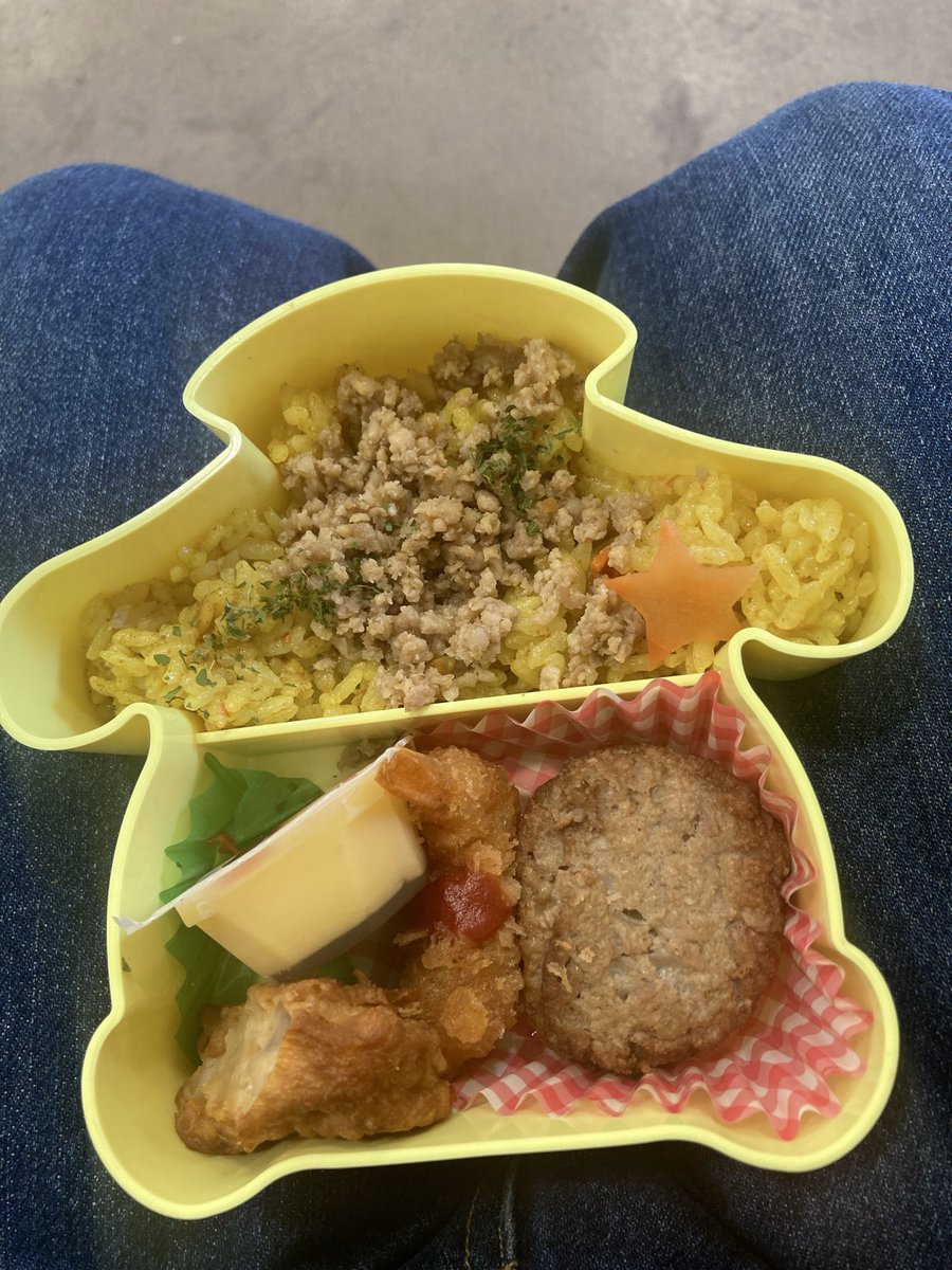 nekodennen's tweet photo. @juufuuteiraden 山陽新幹線管内だと流通してるので新大阪駅でもポムポムプリン弁当は購入出来ます https://t.co/tNya7qDyIo