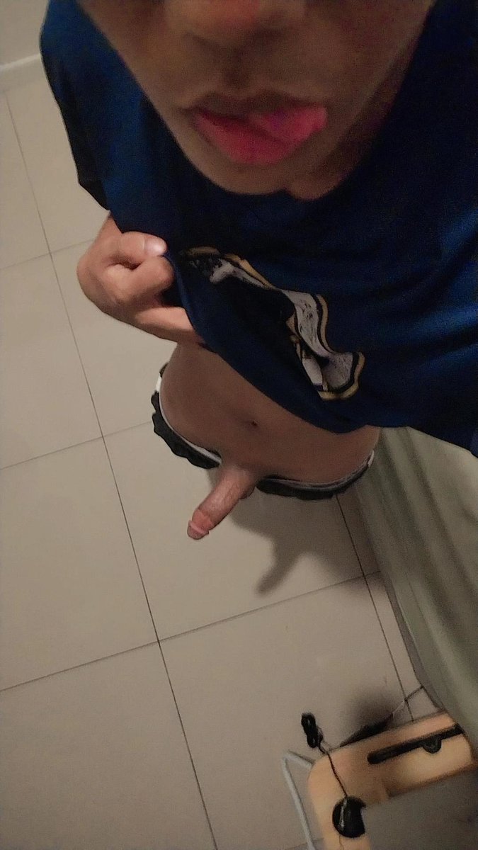 KyroZain08's tweet photo. Macam nak bukak hati. Hrmmm nak cari bf la oleh keee. Nak area kuala langat la kalau blh. Kita nyaa b yoo

@kirin24 dm jeee okay https://t.co/bmvXXuByYl