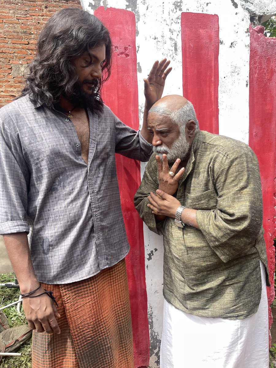ActorMuthukumar's tweet photo. 😍😍😍
#BlessingDorothy
#DorothywinsHearts
#dorothy 
#Isaiganiillyaraja🙏 #karthiksubbaraj padam

#sikhya #jiostudios
#Dhammamfilms #sonymusicsouth

#keerthysuresh #sanath #Rishikanth 

#muthukumar #Actormithukumar #vettaimuthukumar https://t.co/Yb5idkVO0R