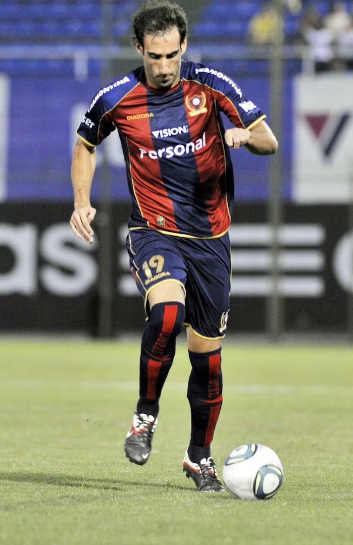 SonicCreepy26's tweet photo. Club Cerro Porteño kit 2012 Home para el PES.
La icónica camiseta usada por el club en el año 2012, año del centenario, y una de las más queridas por el publico.
La visitante y la del arquero vendrán más adelante.
#Kit #Kitpes #PES21 #PES #CCP https://t.co/Rc6j8DRNQg