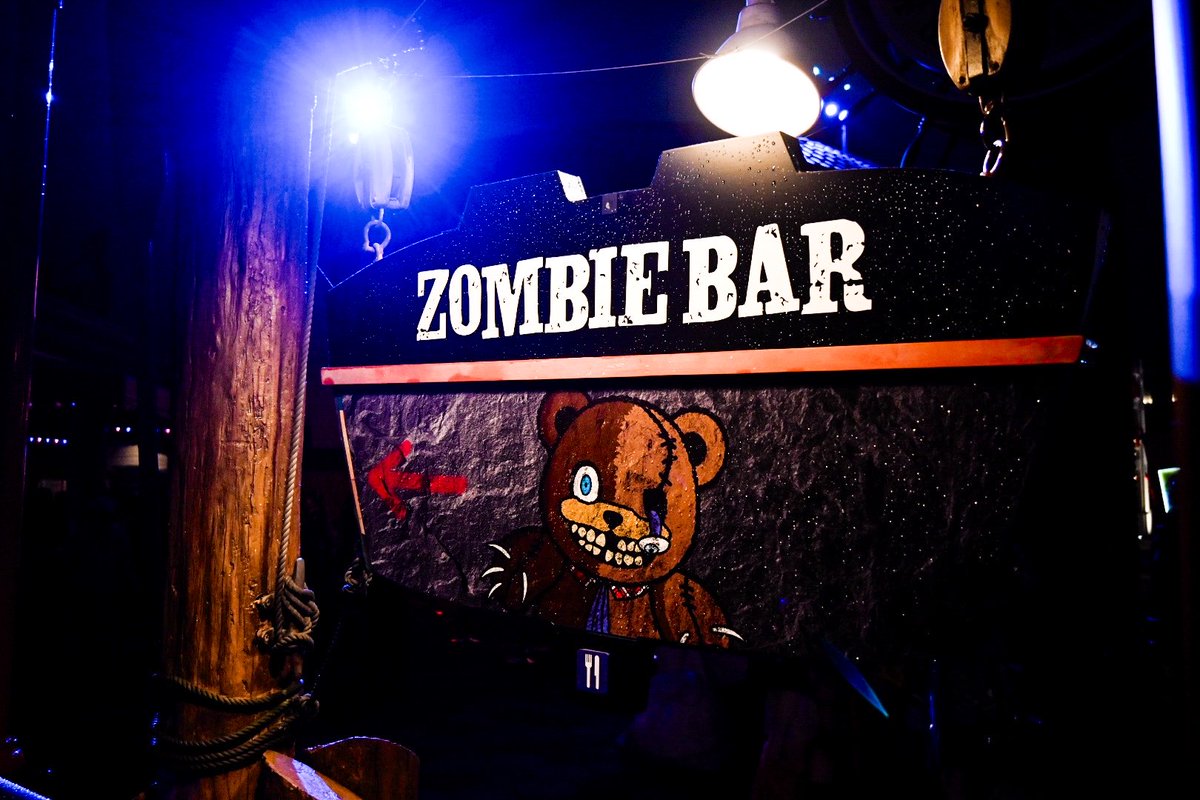 GAWUSJ's tweet photo. "ZOMBIE BAR"
#USJ #USJファン #USJホラナイ #hamikuma https://t.co/oSXlIU72Sd