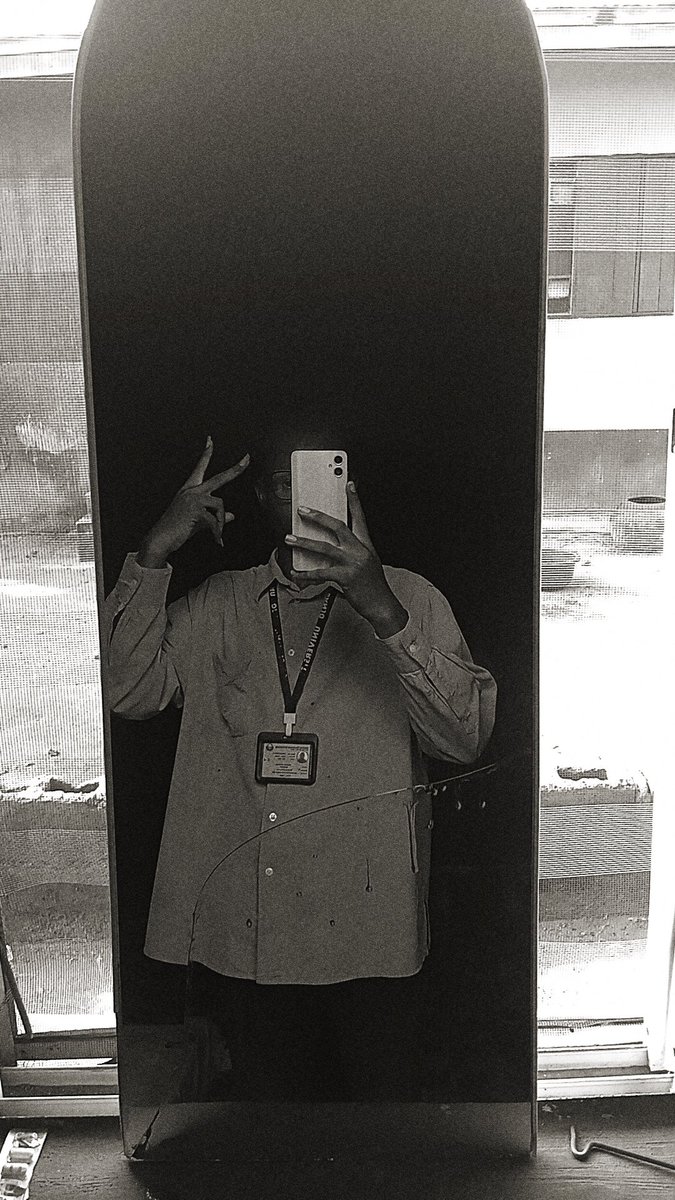 ridwanom8's tweet photo. Mirror snaps 🌚❤️ https://t.co/mHF4uC1YgJ