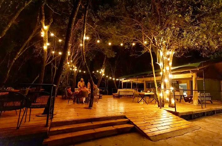 mikailibis's tweet photo. Discover luxury and tranquility at Serenity Mara Legends Camp on the Olare Orok River in Maasai Mara. Enjoy comfort, wilderness, wildlife encounters, and the soothing sounds of the river. Book your unforgettable safari escape today. https://t.co/0qCgrx4h5j