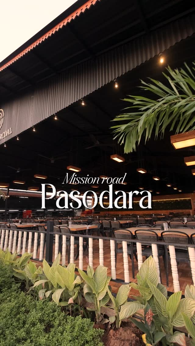 mrmartineztecun's tweet photo. Charcoal dosa, family time, and peaceful vibes at Pasodra. Great food, great company, and the perfect dining spot. Jio Petrol Pump Chowkdi, opposite Shivaay Bungalows, Mission Road to Vav Road, Pasodara. https://t.co/729tXKtRx4