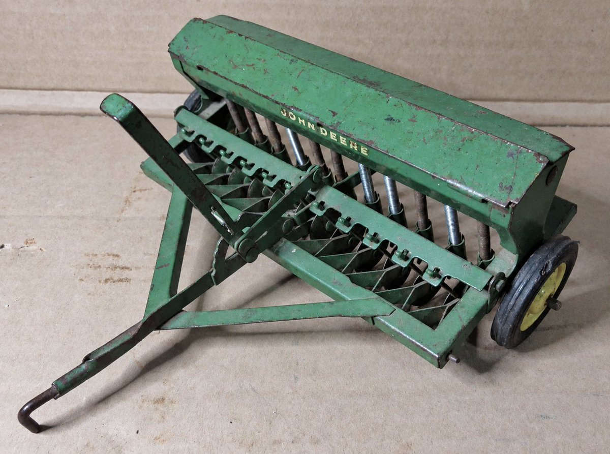 rusticrelics04's tweet photo. Vintage ESKA John Deere Grain Drill 1/16 scale https://t.co/lBv0pjNrMt #eBay via
@eBay #EskaToys #EskaJohnDeere #GrainDrill #Diecastl #FarmToys #FarmToys #116Scale #DiecastCollector #VintageToys #Vintage #JohnDeere #JohnDeereCollector #VintageJohnDeere #GreenAndYellow #ErtlToys https://t.co/0j766c7E8I