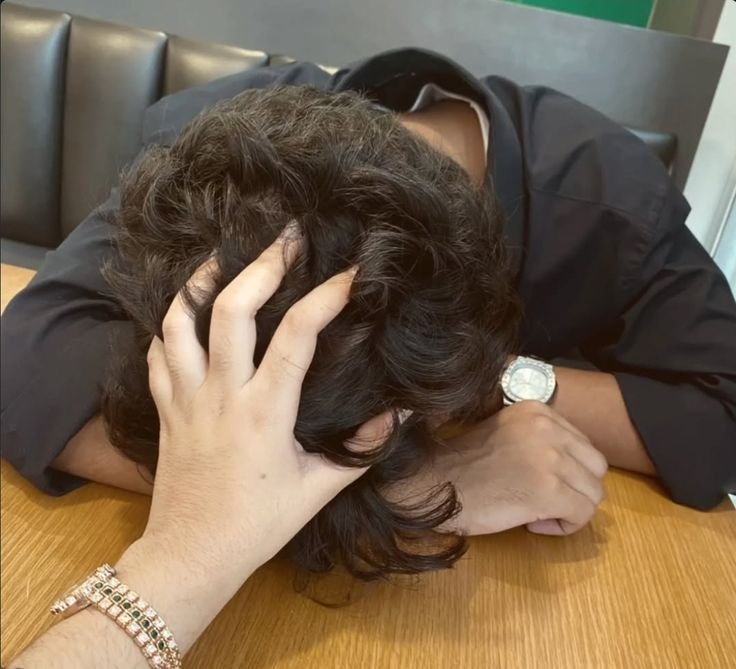 Ashedsu's tweet photo. Good morning I want to pet a boy's hair like this https://t.co/t8LmEzrEPe