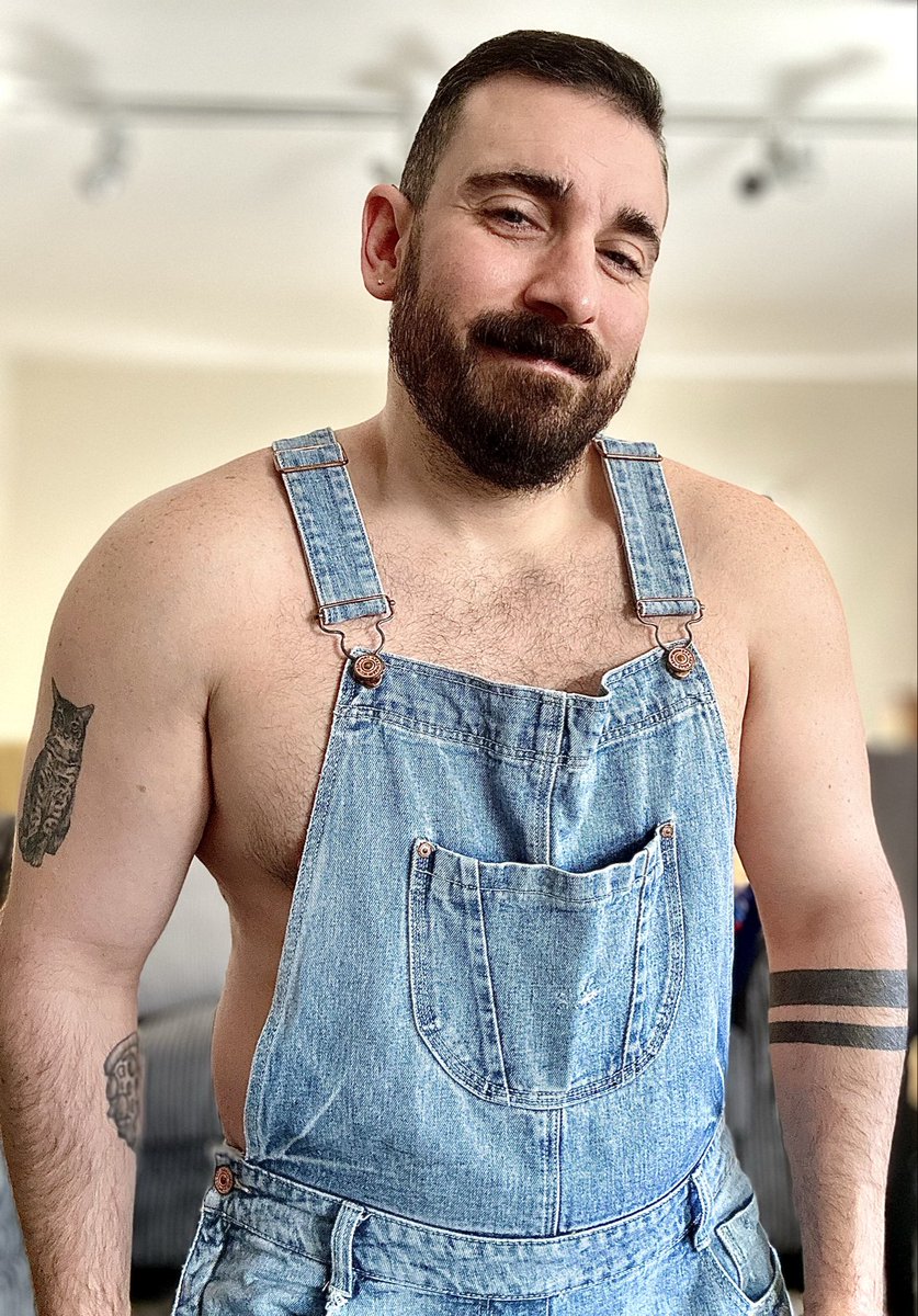 AgMan21's tweet photo. Comfy day off  💦💦💦

#bear #musclefurry #gay https://t.co/NXrWGA4Yla