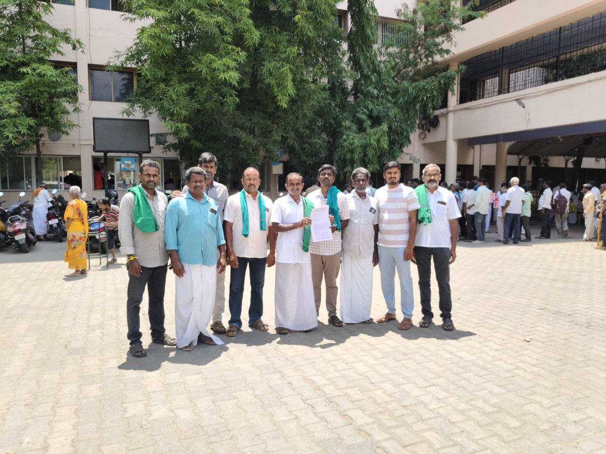AKP7714's tweet photo. வேம்பத்தி ஏரிக்கு நீர்வரத்து பாதையை சீரமைக்க கோரி மனு வழங்கப்பட்டது05.10.2026 அன்று ஈரோடு மாவட்ட ஆட்சியர் அலுவலகத்தில் நடைபெற்ற மக்கள் குறைதீர்க்கும் நாள் கூட்டத்தில், வேம்பத்தி ஏரிக்கு நீர்வரத்து அதிகரிக்கும் வகையில் நீர்வழிப் பாதைகளை சீரமைக்கக் கோரி மனு வழங்கப்பட்டது.#Farmer https://t.co/OnKNNRA40c