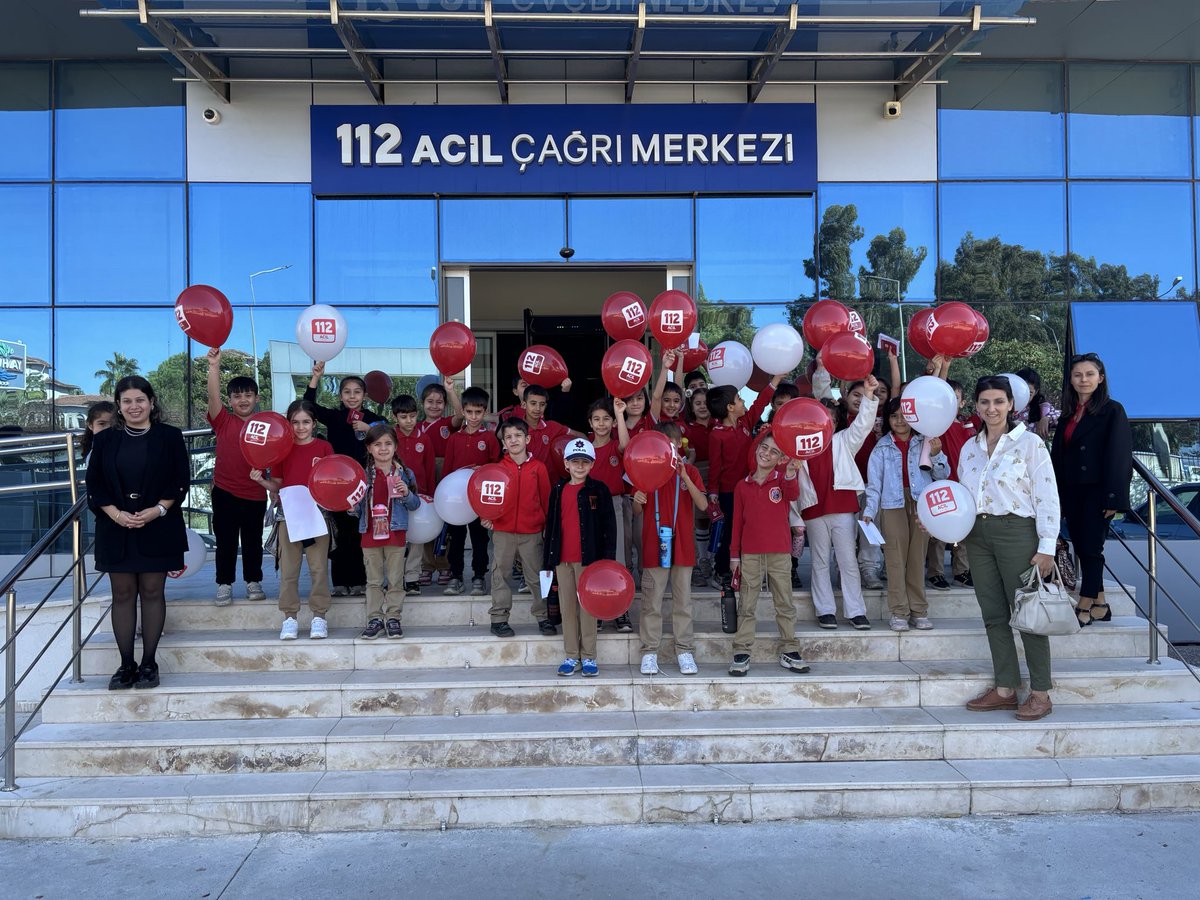 aydin112acm's tweet photo. Acil durumda tek numara ➡️📞1️⃣1️⃣2️⃣ bilinirlik ve farkındalık çalışmaları kapsamında Ticaret Odası İlkokulu öğrencilerine bilgilendirme yapılarak çocuklar için hazırladığımız Acil Durum Kılavuzu dağıtımı sağlandı. 
@112teknumara 
@illeridaresi 
@TC_icisleri https://t.co/dhQM32fWNl