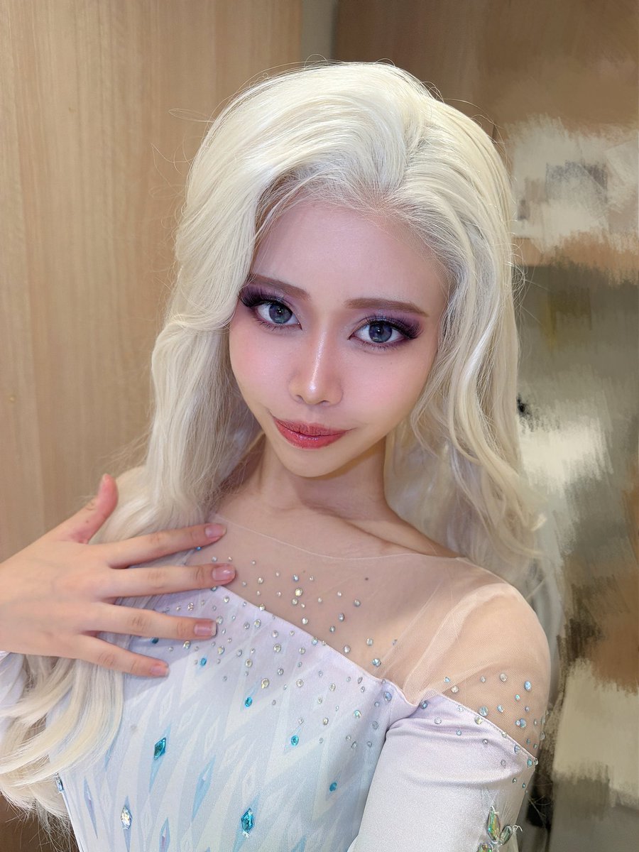 Mao02shinzyu's tweet photo. 次のDハロの練習〜エルサ！
17🌊にいるよ！ https://t.co/HKLrBWeXYr