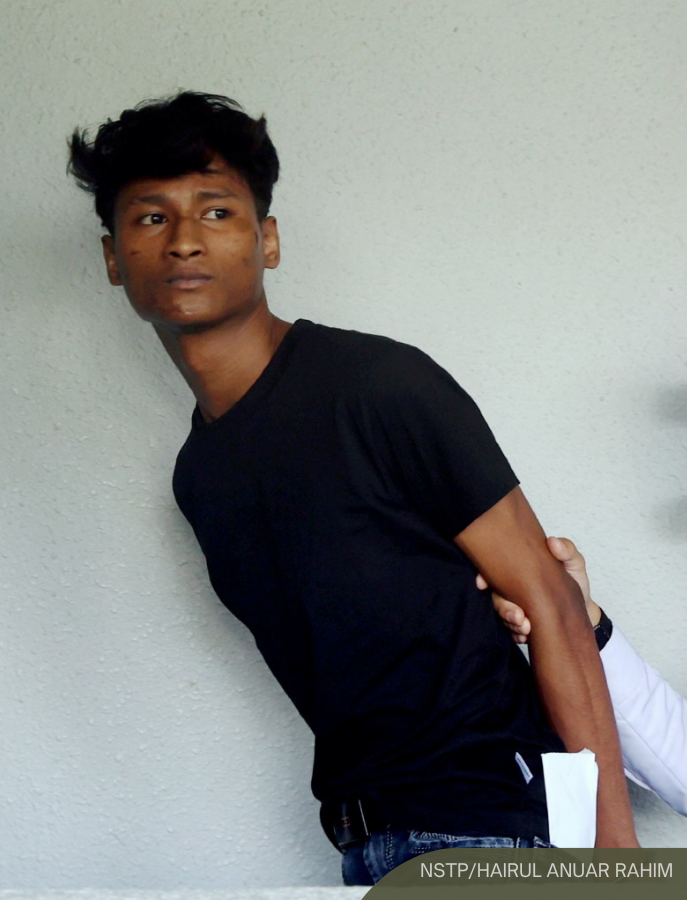 NewsBFM's tweet photo. A 21-year-old man pleaded not guilty to two charges of riding under the influence of alcohol and injuring two KL Standard Chartered Marathon participants.

The KL Magistrate’s Court was also told that Saiful Sabinee did not have a driving licence.

🧵1

📷: NSTP https://t.co/Z2ugj2OGpL
