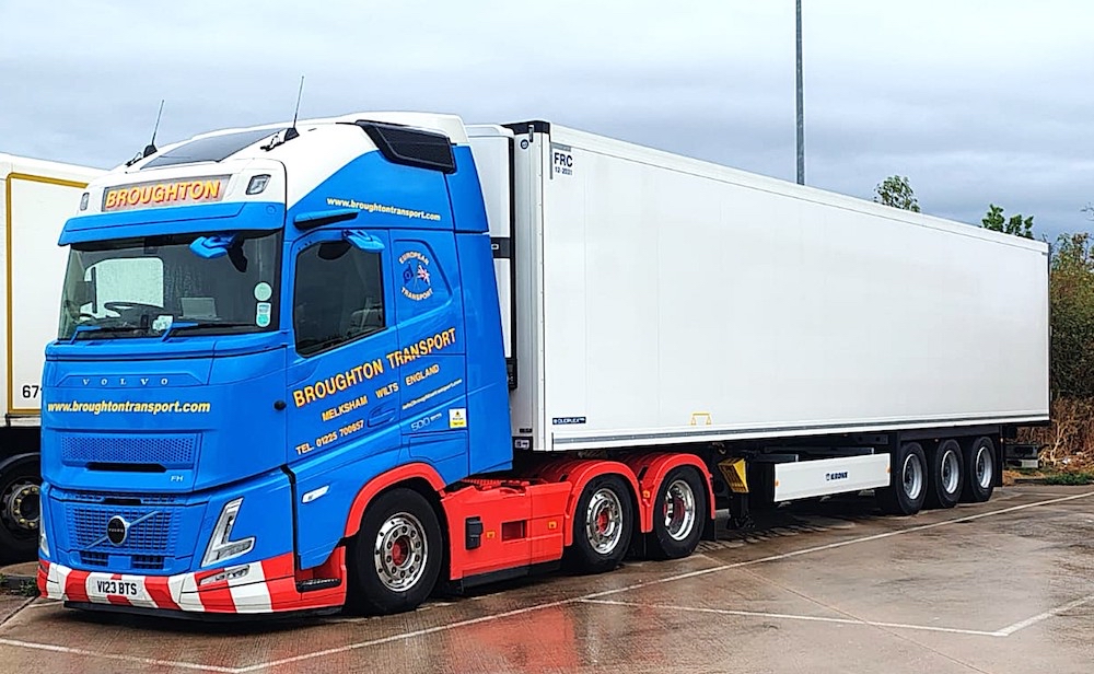 Comm_Motor's tweet photo. Broughton Transport Solutions has added two Krone Cool Liner refrigerated semi-trailers to its 115-strong trailer fleet. READ MORE … https://t.co/FcqxVe19yz

#CommercialMotor https://t.co/mpJ3w1sc8l