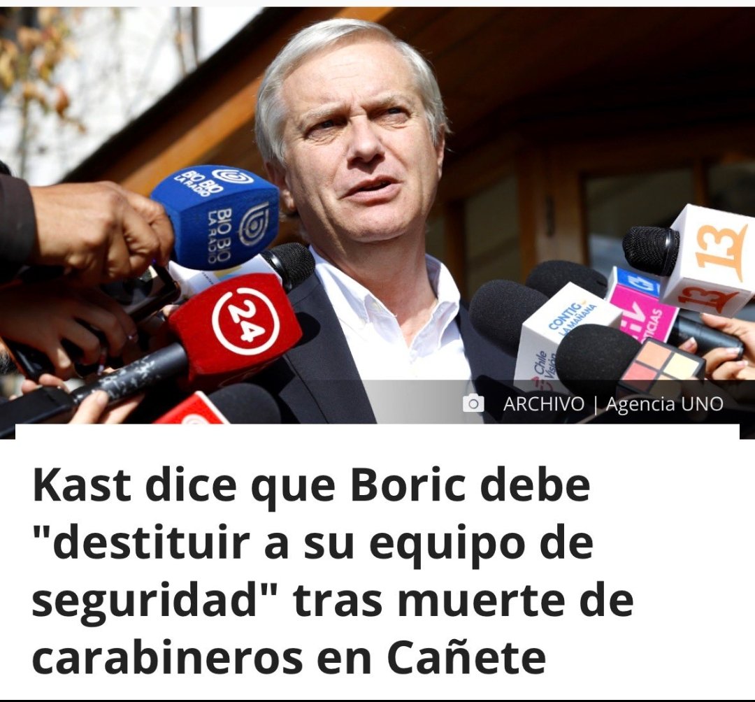 labeasanchez's tweet photo. Pasas para la memoria para el senador @arturo_squella.

Esta mañana dijo textual en ADN:
"No recuerdo que antes alguien pidiera la cabeza de una autoridad policial por la muerte de un carabinero".

¿Cambia cuándo se es gobierno, no? https://t.co/GpyLzXRkJG