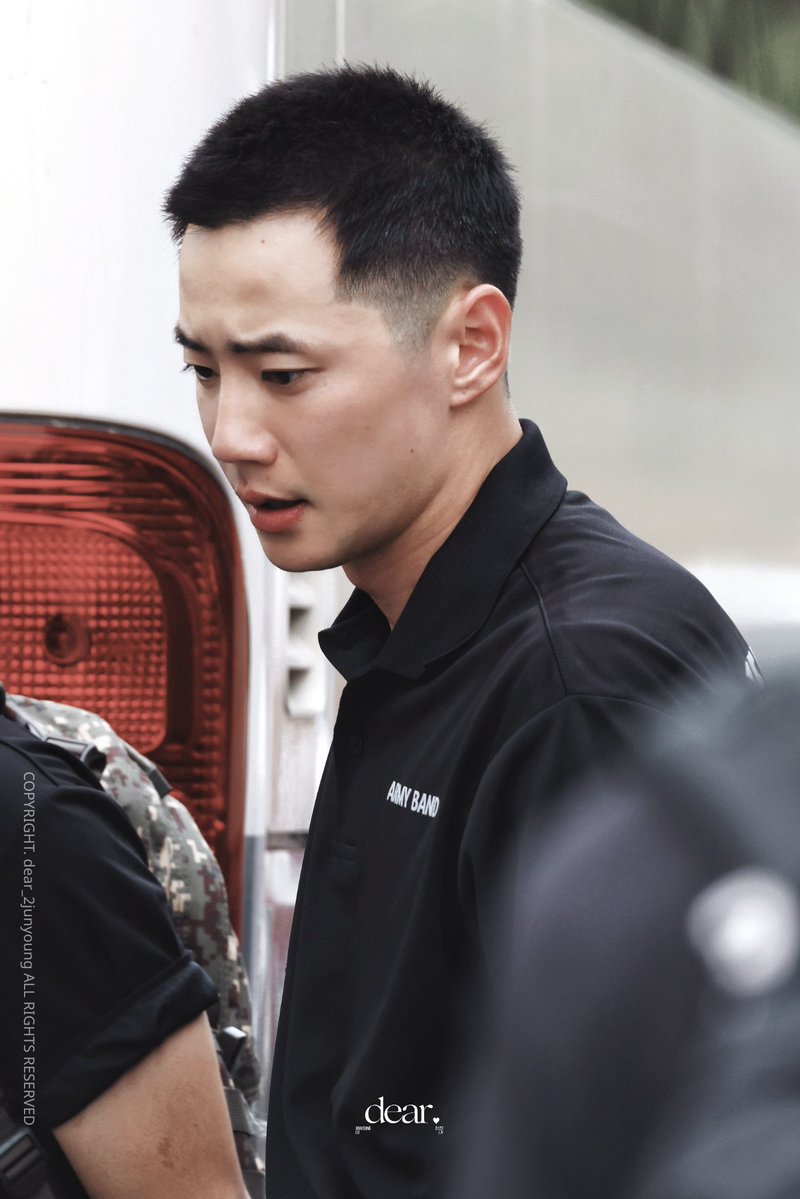 dear_2junyoung's tweet photo. 261003 지상군

이렇게 멋있는데 안 올리는 건 좀 아니지 않아?😳
❤️
#이준영 #leejunyoung
#イジュニョン #李濬榮 @1ee_Jun_Yxxng https://t.co/EKQn0pHF0P