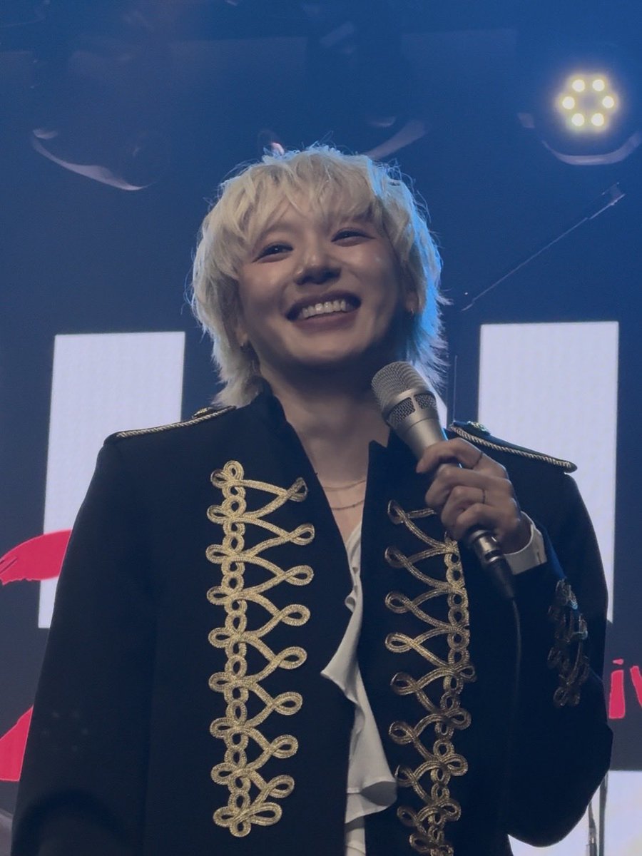pu_pumi_'s tweet photo. 아 진짜 어떡카지 https://t.co/9Bmlfhqf7U