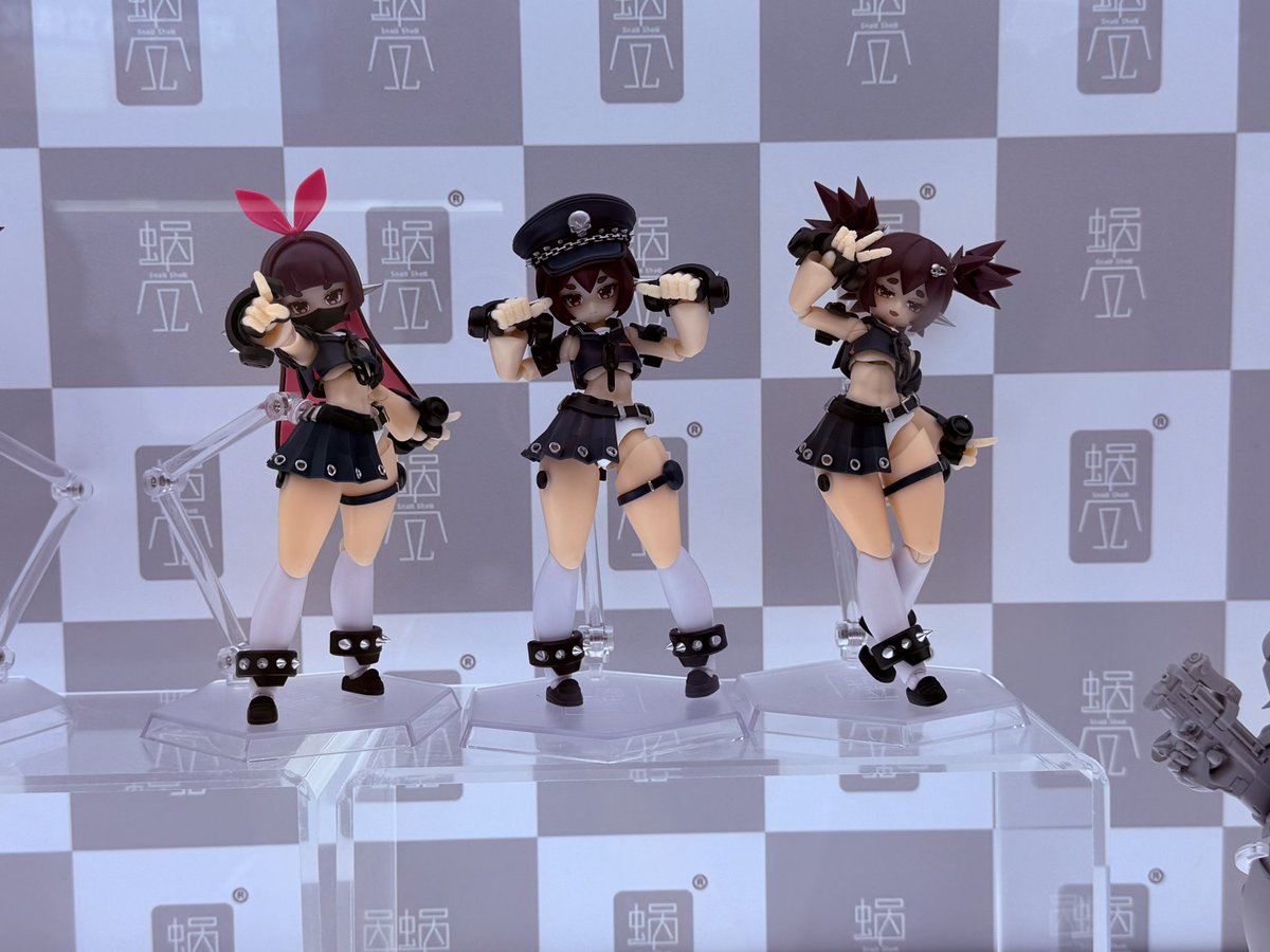 TRISKELE_HOBBY's tweet photo. 【上海WF2026会場・Snail Shellブース③】
要注目たる『黒いメスガキ三連星』。プラキットです。表情パーツ差分が『理解』している。ぷに◯フに追いつけ追い越せ。
《当店のSnail Shell 販売/予約ページ》
https://t.co/Do8L7tElzl
#TRISKELE_HOBBY
#蜗之壳
#蝸之殻
#Snailshell
#ファンタジーフィギュアで遊ぼう
#上海WF
#上海WF2026
#上海WonderFestival
#上海WonderFestival2026
