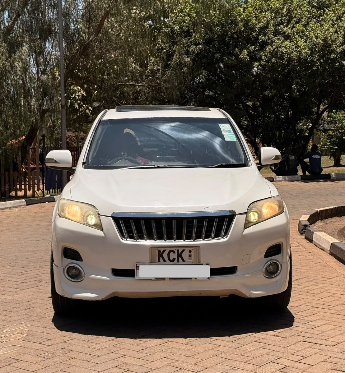 JaMtoka's tweet photo. - 2010 Toyota Vanguard 🇯🇵 (ACA33W)
- KSh1.28 Million
- Fuel Tank: 60L
- 9-11km/litre
- Location: Nairobi 🇰🇪
- +254733665551 — WhatsApp

- 2.4-litre 4-Cyl NA Petrol (2AZ-FE)
- 170hp @ 6000 rpm
- 224Nm @ 4000 rpm
- Super CVT-i
- 4WD

- Brake Assist
- Downhill Assist Control
- EBD
- Halogen Headlights
- Reverse Camera
- Traction Control
- 2 Airbags

- Alloy Rims
- Fog Lights
- Faux Leather Seats
- Push-to-Start
- Sunroof
- Wing Mirror Blinkers
