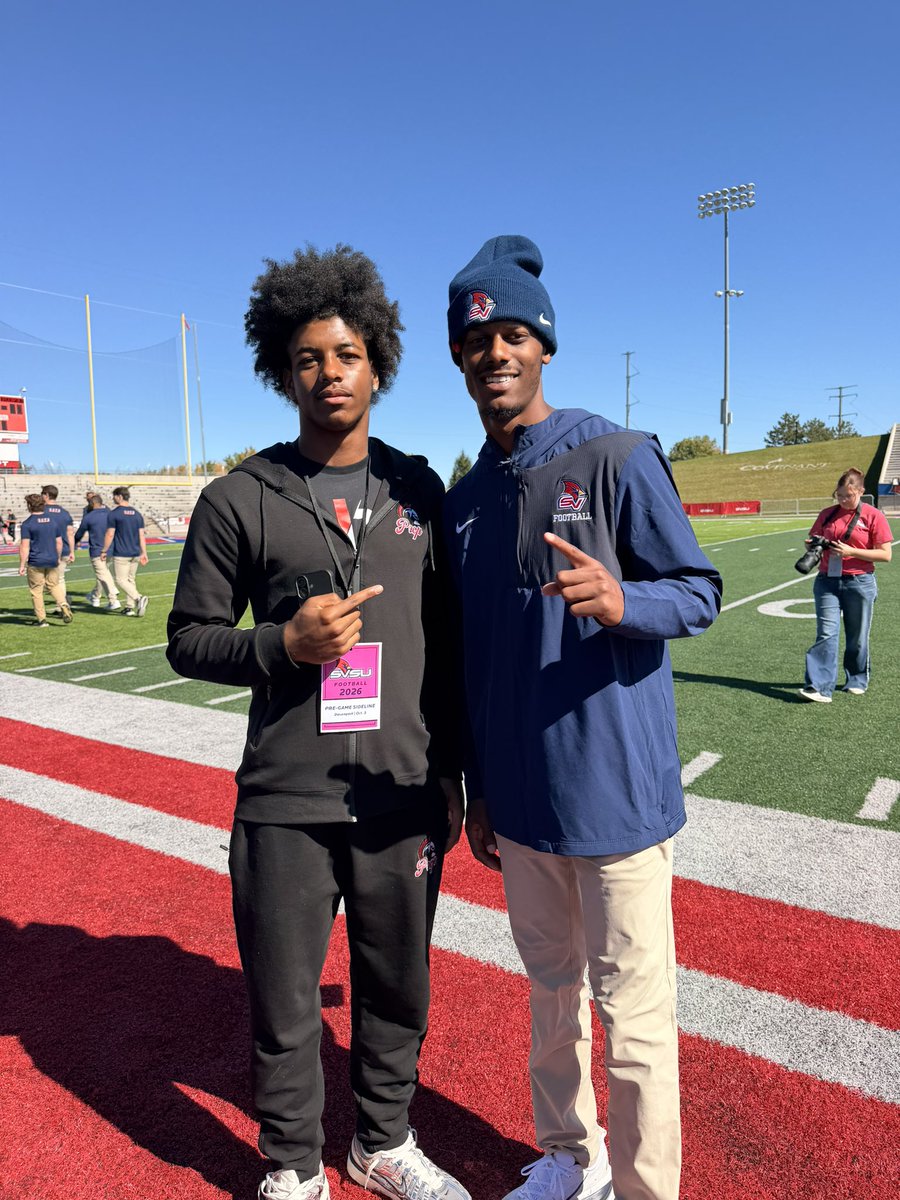 avanteJones14's tweet photo. I had an amazing experience in Saginaw this weekend! I appreciate the hospitality @svsu_football Cannot wait to be back! @HPWarriorFball @wtjr_19 @_antjuan_ @coachwinters26 https://t.co/muuWtADhu6