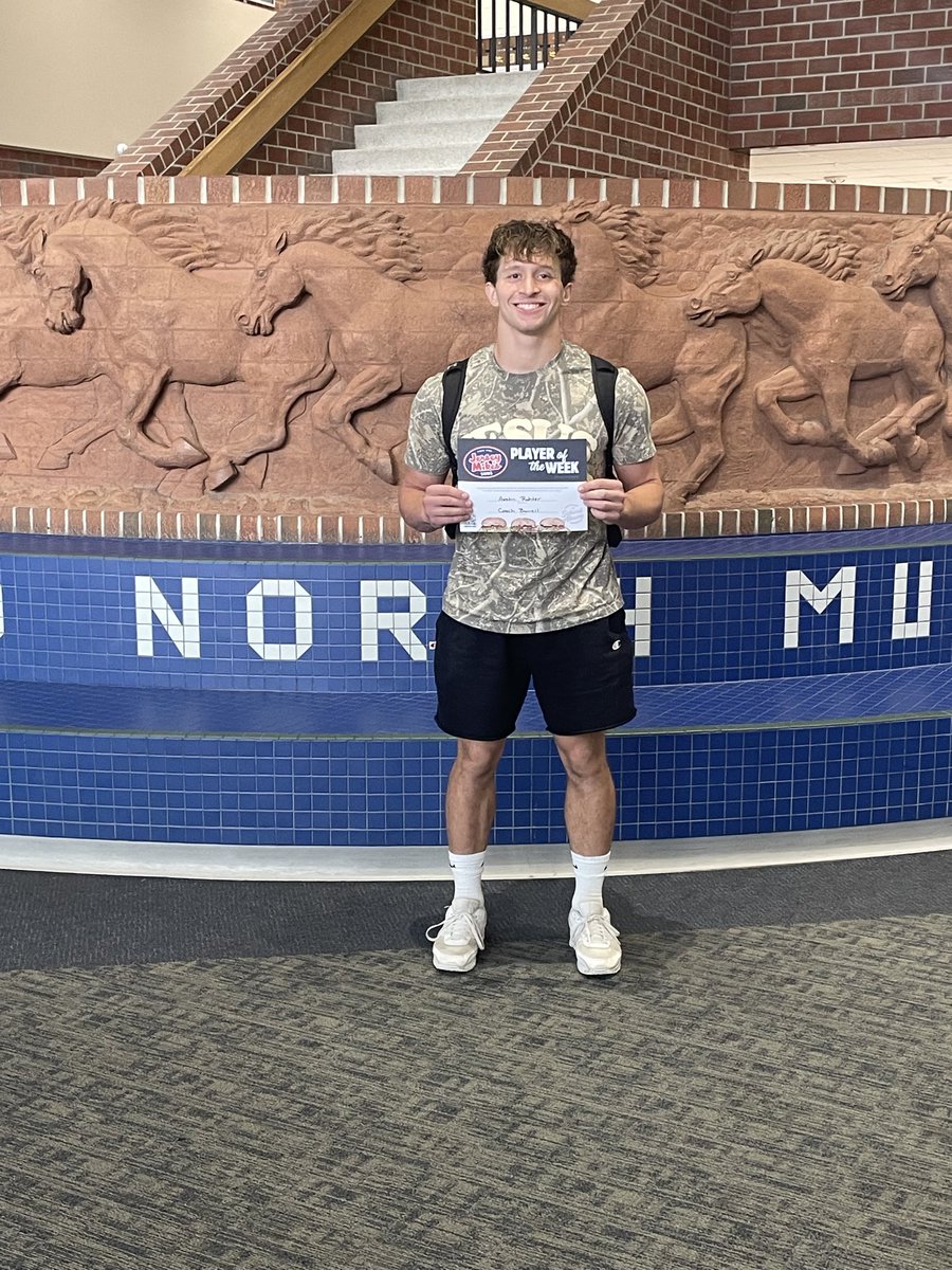 MNHSActivities's tweet photo. Congratulations Austin! Jersey Mike’s Player of Week for you game vs. LSW! #AStudentAbove 
@campusmultimedia
@MillardNorthFB  @MillardNorthHS @AaronBearinger @APStarksMNHS @natewragge https://t.co/RSicwE3rbv