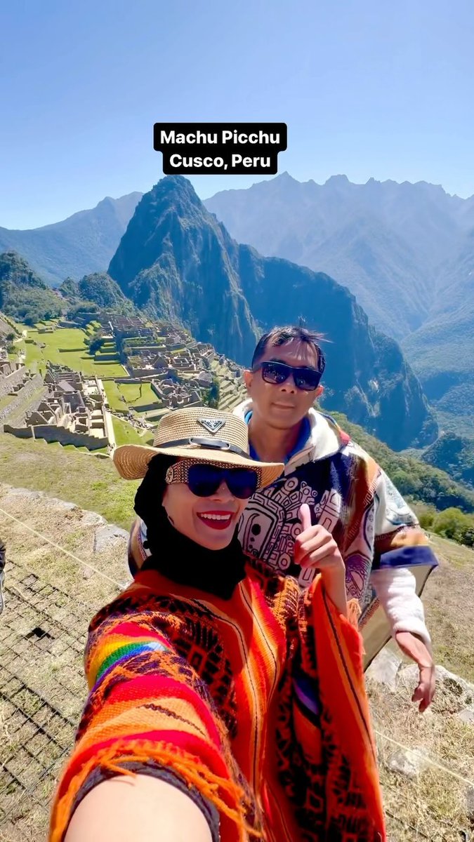 Carito15151's tweet photo. Before and after: Machu Picchu, one of the New Seven Wonders of the World. Most archaeologists believe it was built as an estate for Inca emperor Pachacuti (1438–1472), earning its title as the Lost City of the Incas. https://t.co/nh1Gmcs3To