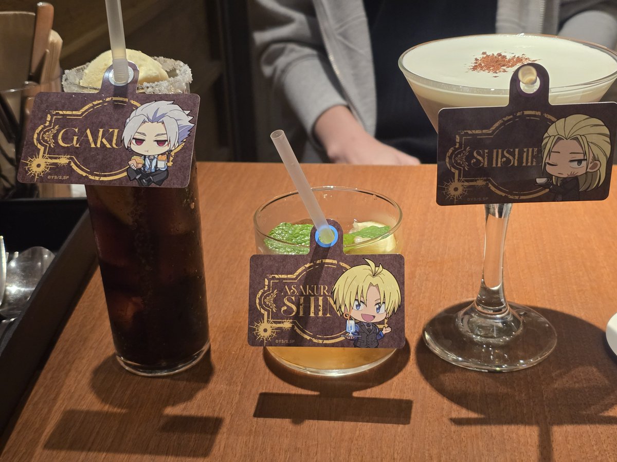 kenmako45's tweet photo. 今日が最終日のサカデイカフェ行ってきた～♥️お友達夏生推しなのに一緒に行ってくれたの♥️ありがとー✨ほんとに素敵すぎた！行けてよかった。空いてたし‼️ただ、炭酸2つは私にはきつかったよー😭また来月はDJとれたので2日目に参戦します💕楽しみ✨
#サカモトデイズ
#サカデイカフェ
#コラボカフェ https://t.co/EtVc3Nda7q