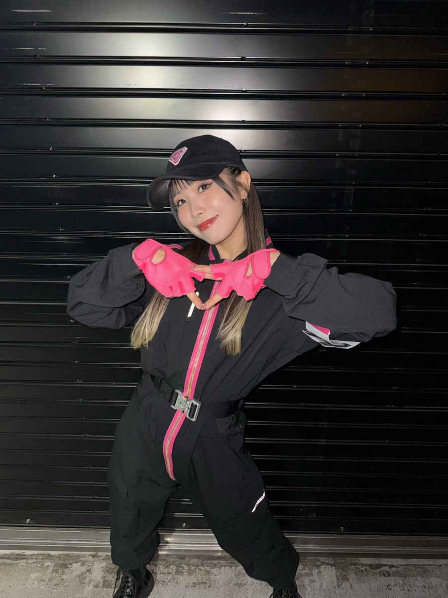mikuchibiko's tweet photo. #ヒプマイライブ12thLIVE≪MIC AS ONE≫
CHU-OH DANCE BATTLEとして出演させて頂きました🌹
ピアアリーナ2Days最高に楽しかったです！
皆さんとの集合写真も遂に撮ることができましたっ！嬉
ありがとうございました🤘🏼 https://t.co/w9bVUs419b