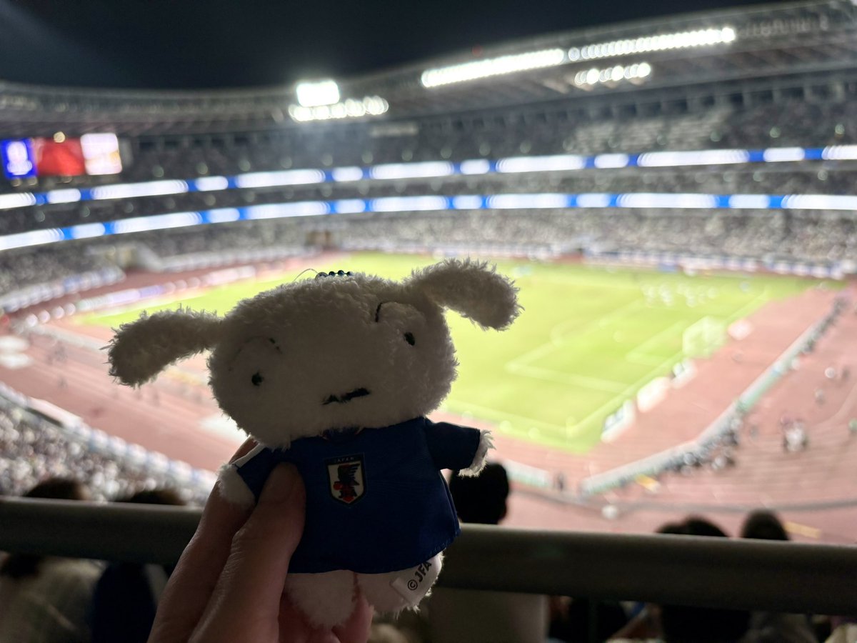 omochi1969tv's tweet photo. キリンカップサッカー2026
日本優勝おめでとうございます🇯🇵✨

代表戦初の現地観戦めちゃくちゃ楽しかった〜！！(と言いつつ試合中も浩のことが頭にチラついた💭)

#SAMURAIBLUE #サッカー日本代表 https://t.co/uaDDdidJvo