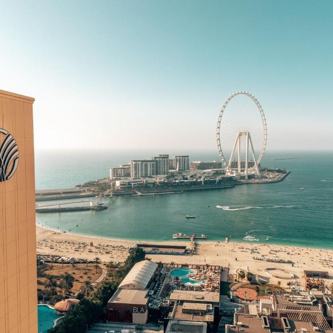 sandramilena_c's tweet photo. DUBAJ – slnečný oddych v novembri! Amwaj Rotana Jumeirah Beach, raňajky, odlet z Viedne. 16. –23. 11. 2026 od 779 €/os. Pláž, The Walk, bazén, 7 reštaurácií a Dubai Marina na dosah. https://t.co/x2KkWziITk