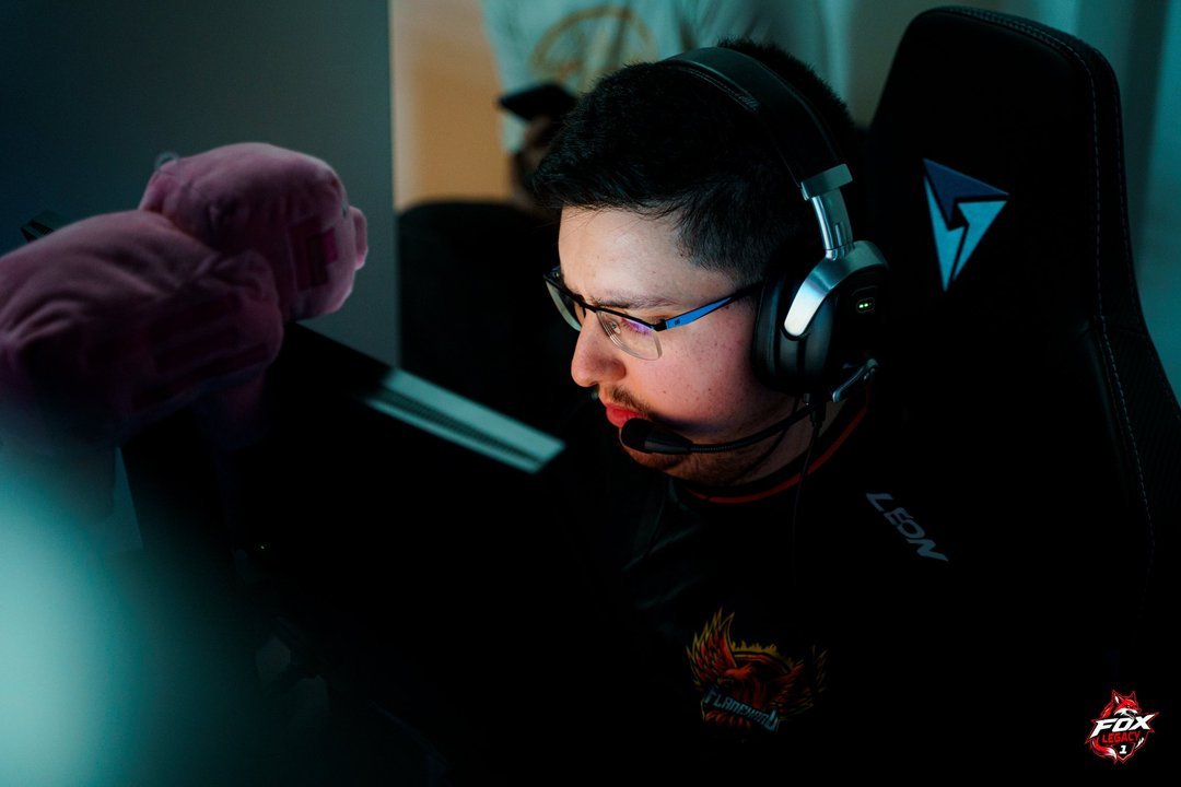 FlameHard's tweet photo. We're a pretty bunch when we're on LAN
Thank you for the support in Gaia ๐งก
#FoxLegacy https://t.co/ZETS5GxhUG