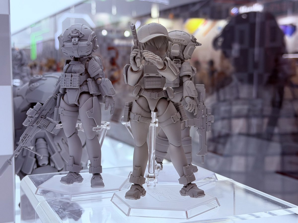TRISKELE_HOBBY's tweet photo. 【上海WF2026会場・Snail Shellブース④】
『メスガキシリーズ』は後続の構想あり。大型サポートメックの参考展示も。
《当店のSnail Shell 販売/予約ページ》
https://t.co/Do8L7tElzl
#TRISKELE_HOBBY
#蜗之壳
#蝸之殻
#Snailshell
#ファンタジーフィギュアで遊ぼう
#上海WF
#上海WF2026
#上海WonderFestival
#上海WonderFestival2026
