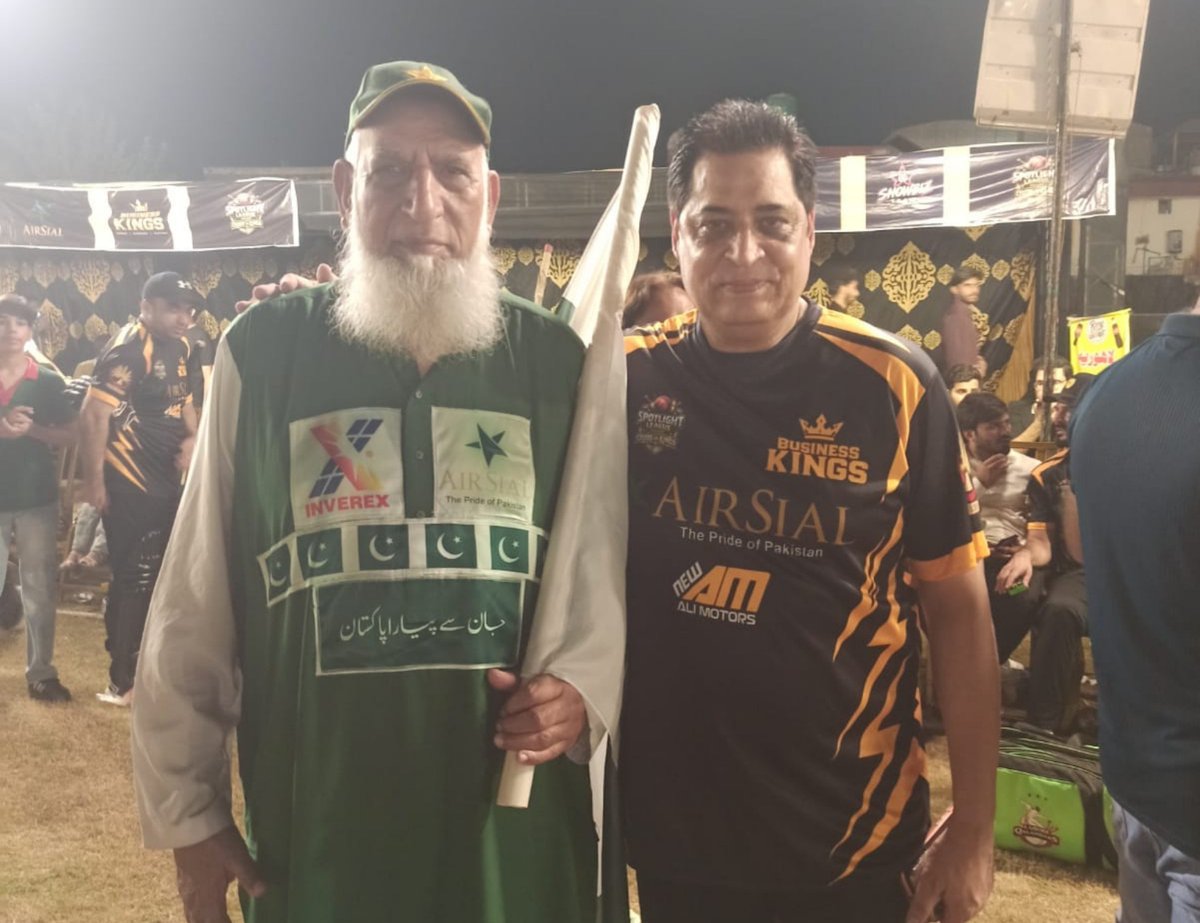 chachacricketpk's tweet photo. Last night with Chairman AirSial Mr Fazal Jilani, a true sports lover doing excellent work to promote the Sports culture in the country.
At the AirSial Sponsored #SpotlightCricketLeague in Sialkot.
#PakistanZindabad
#AirSial - The Pride of Pakistan https://t.co/C9DMYORtC5