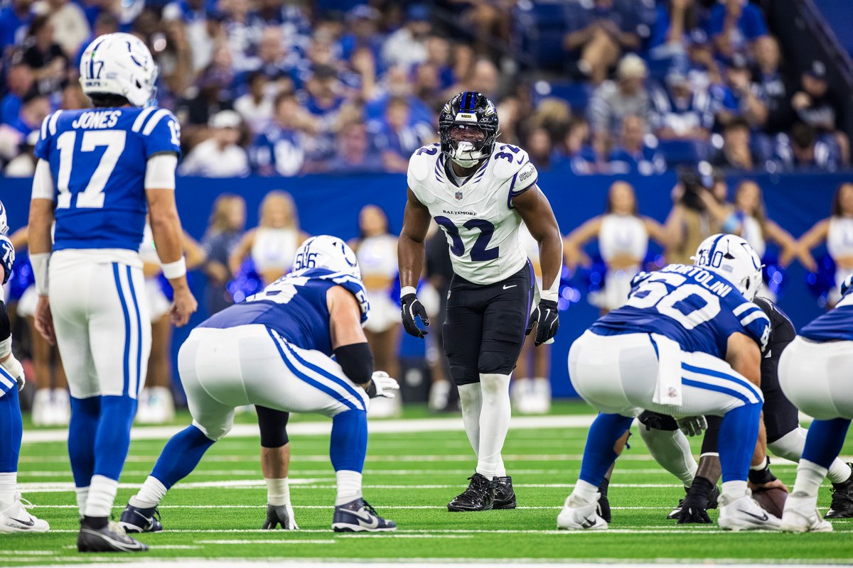 Ravens_Comms's tweet photo. The only player in the AFC with 20+ tackles, 5+ TFL and an INT this season ⬇️

Trenton Simpson. https://t.co/QmA8XN8MFg