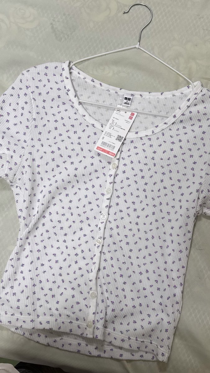 oranccoff's tweet photo. 🪻Uniqlo  ไม่เคยใส่พรีมาจากญป. 

🏷️  190 รส ค่ะ  

#uniqlo #ส่งต่อuniqlo #ส่งต่อเสื้อผ้า 
#ส่งต่อเสื้อผ้ามือ2 #ส่งต่อเสื้อผ้า #ส่งต่อเสื้อผ้ามือสอง #โละตู้เสื้อผ้า #เสื้อผ้ามือสอง #vghbkk #cintageshop
#stylistshop #bemingbkk #duexstudio https://t.co/K7LdujTRUT