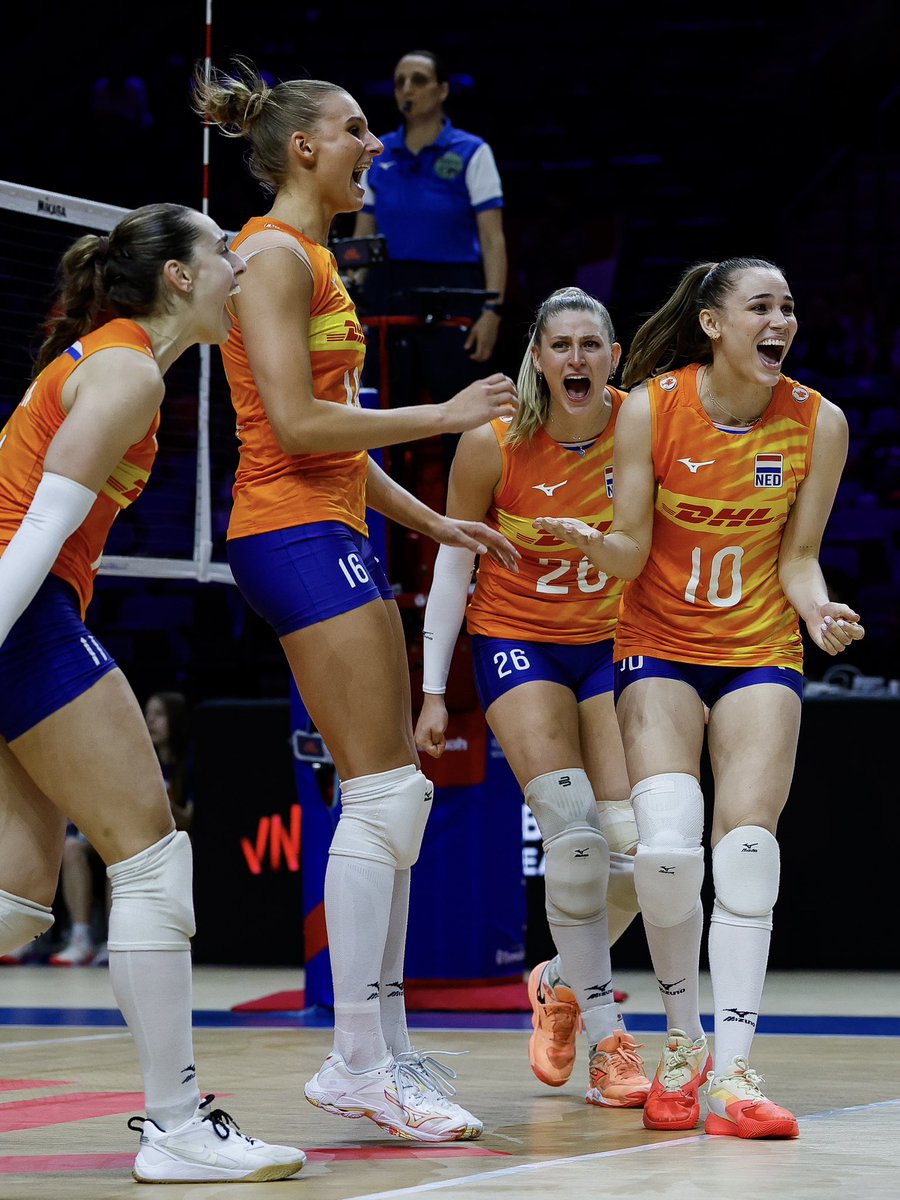 Volleybaldames's tweet photo. Locked in! π We hebben ons officieel geplaatst voor het WK van volgend jaar in πΊπΈ & π¨π¦. π₯
#LetsGoOrange #TeamNL #DHLSameDream https://t.co/e3vff5mehC