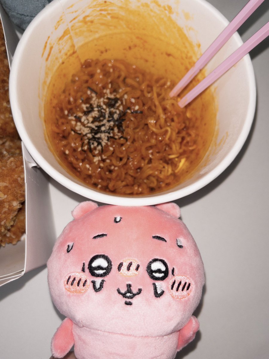 tupakiq's tweet photo. 콰삭모짜킹 그리규 불닭은 정말뿌릿야하인듯… https://t.co/bwN3Pjzn3k