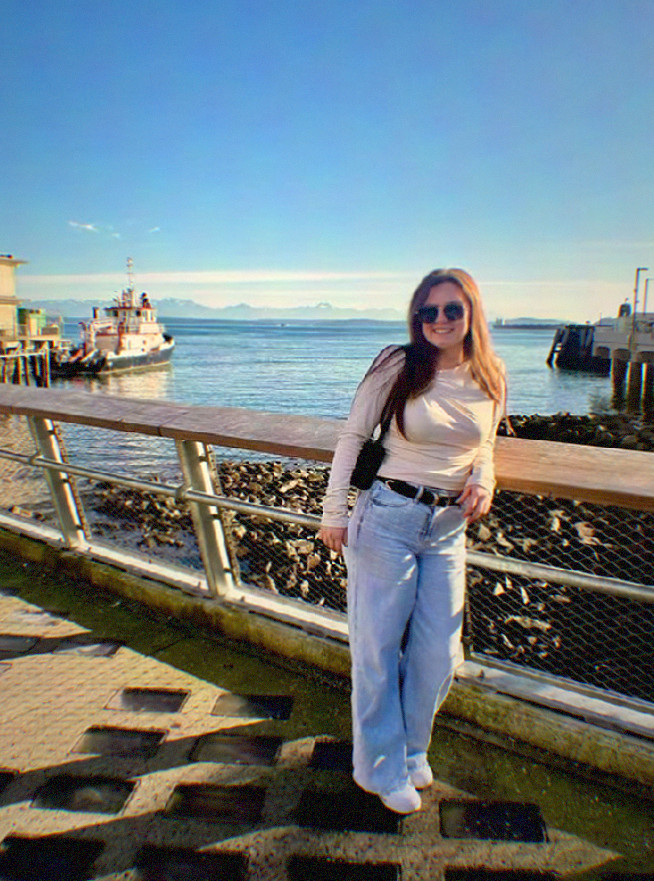 kbugayong's tweet photo. Unbothered, soaking up the sun, and taking the scenic route today. Always open to meeting cool local folks and seeing where things go. 🖤⚡ #Ohio #NewConnections #LivingMyBestLife https://t.co/QeBy5ncmDp