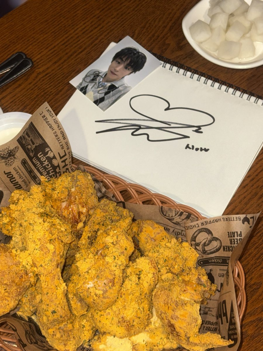 nemozzhan's tweet photo. 천사동그라미소녀….
입덕한하루입니다……….. https://t.co/4ngqSGjPNQ